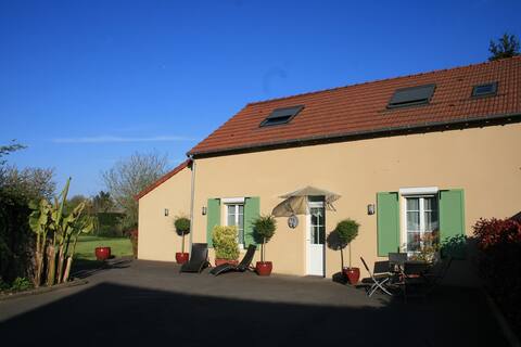 House 14 people Valley of Chevreuse/Versailles