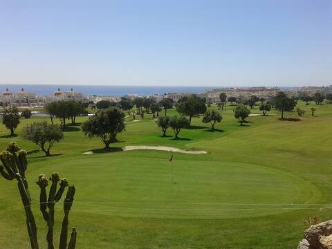 Top Airbnb: Altos del Golf deluxe apartment en Mojácar