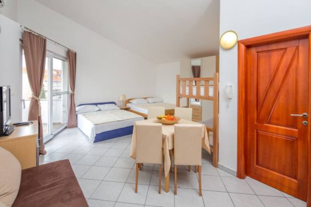 Apartment 8.1