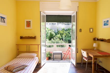 Double private room with balcony