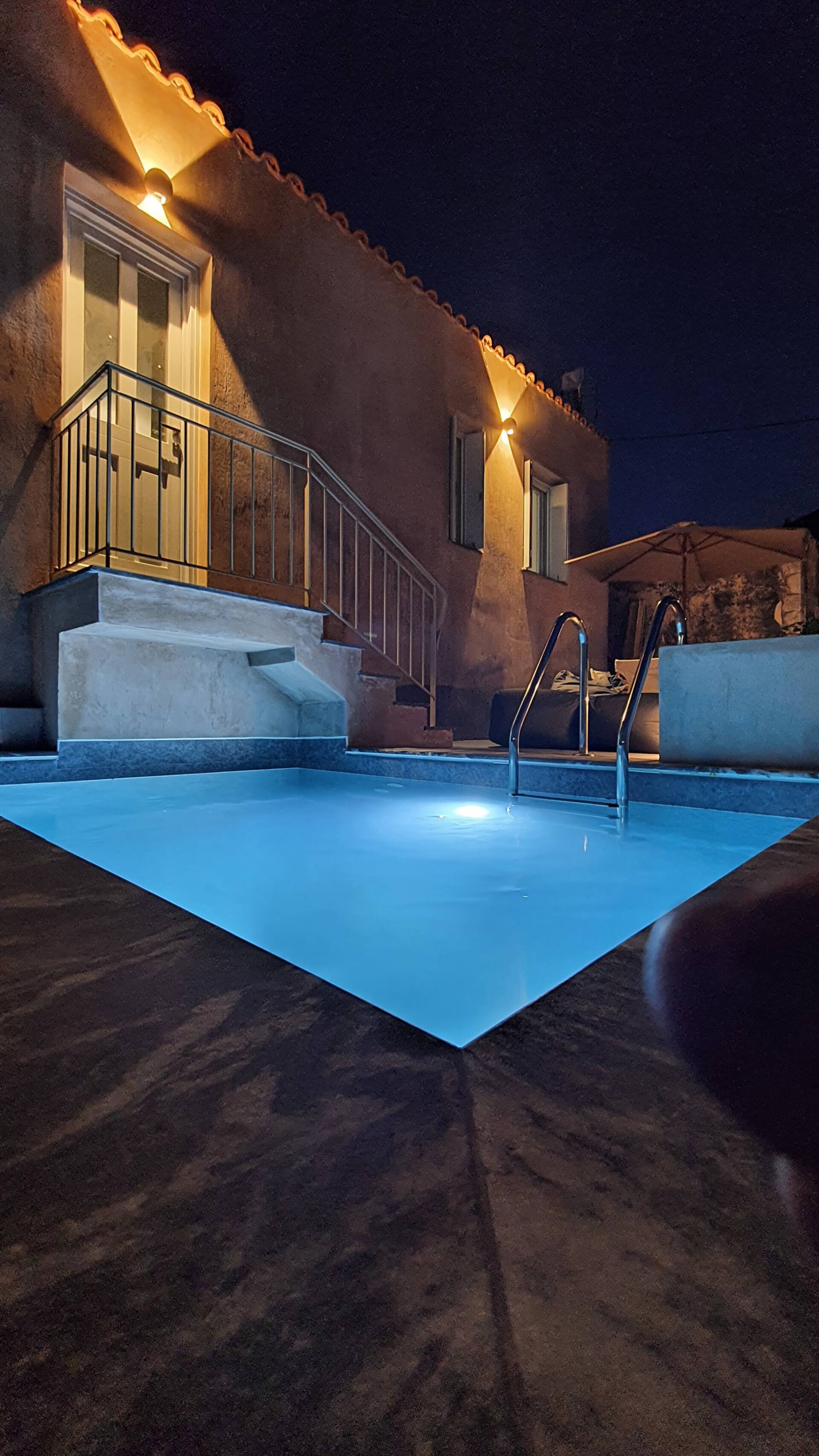 Villa mit Schlafzimmer im Loft-Stil und Pool — Foto 4