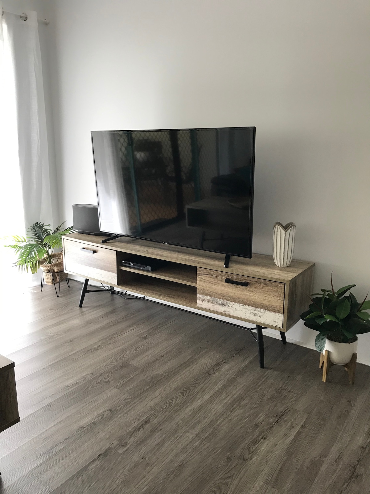 Popular Airbnb listing: Beachfront Beauty in Trinity Beach