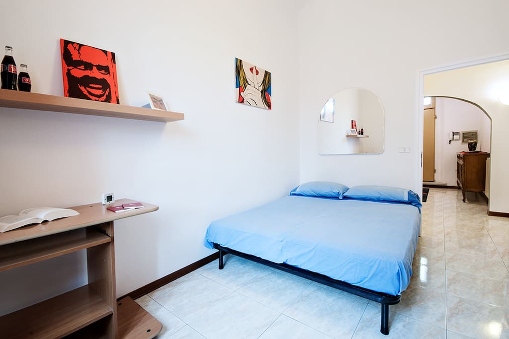 Camera privata con letto matrimoniale