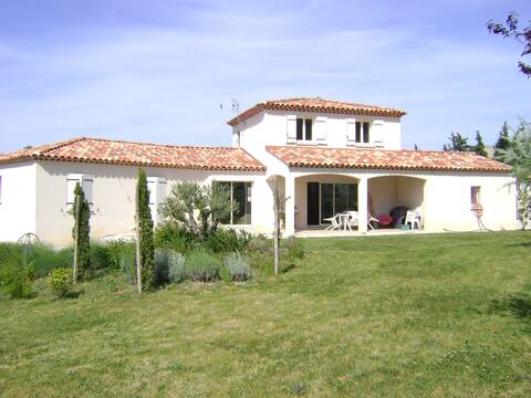 grande villa neuve