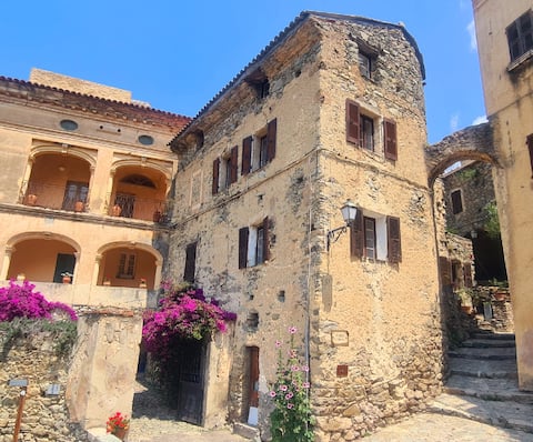 La Casa Monti, in the heart of the medieval village