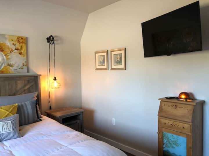 Ešte nie ste unavení? Pozerajte HD televízor z postele.