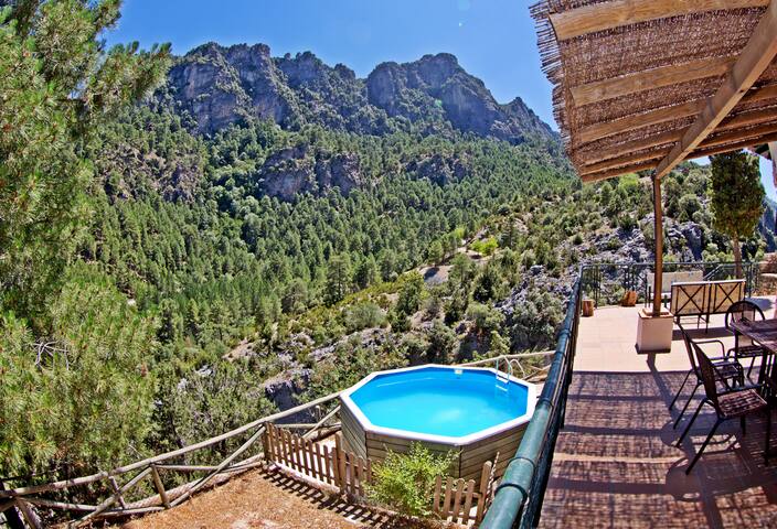 Vacation Rentals, Homes, Experiences & Places - Airbnb