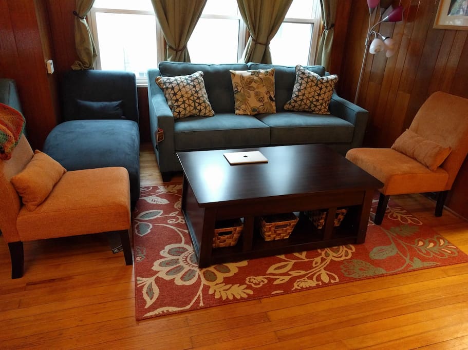 Feb 2017: Brand new furniture in living room. "I loved all the natural wood in this cabin-like home in the heart of Collingswood. Very relaxing and comfortable. I slept well every night." - Sean