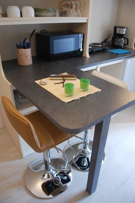 un mini-bar pour prendre vos repas