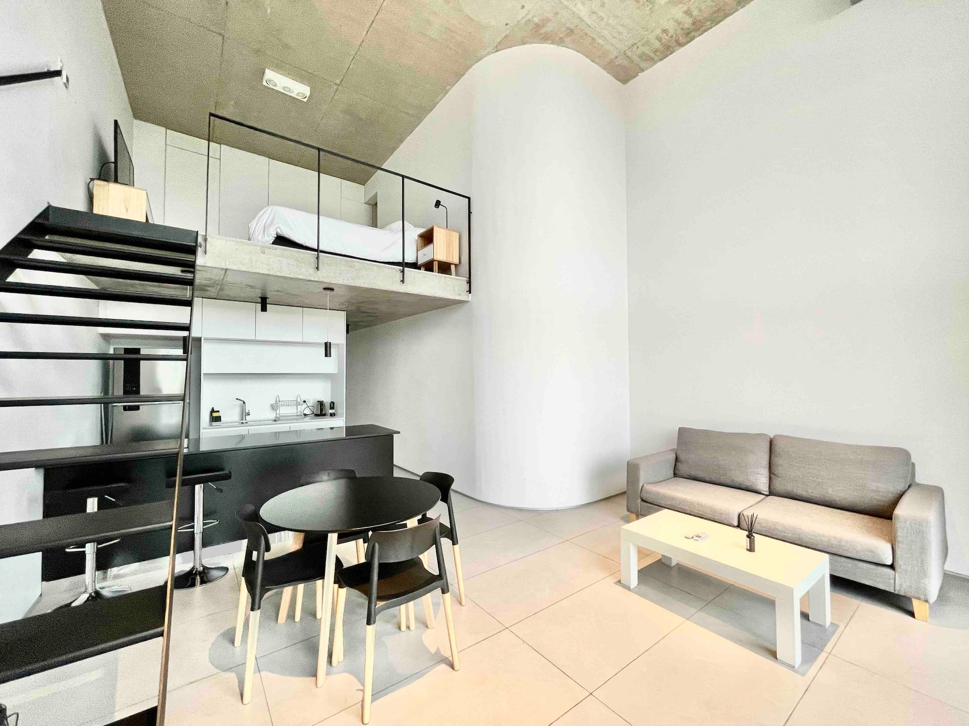 Loft dúplex com vista para o rio, área de churrasco e vaga de garagem em Vicente López