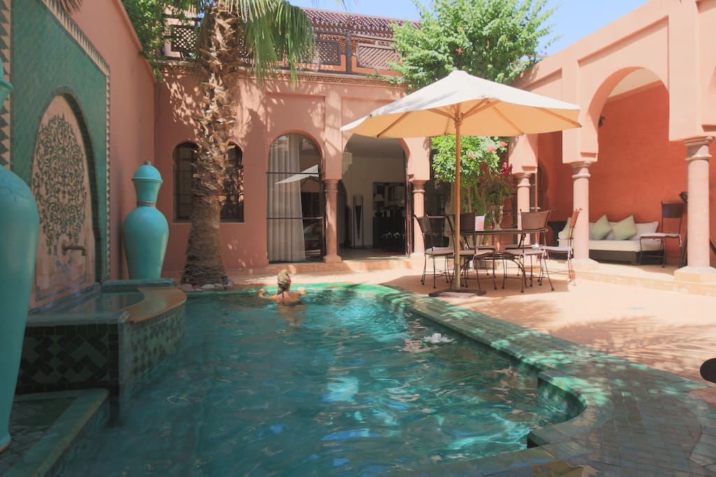 The second pool, in the courtyard, intimate and private, not overlooked at all