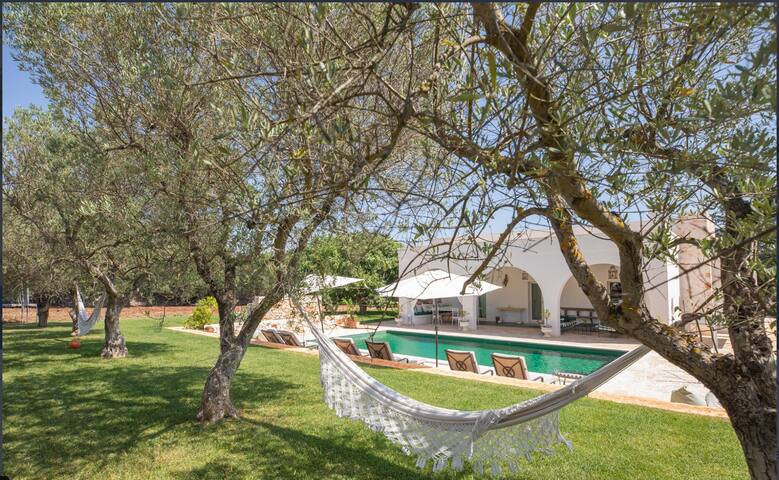 Trullo Jolly, near Ostuni with salt water pool. gallery image 5