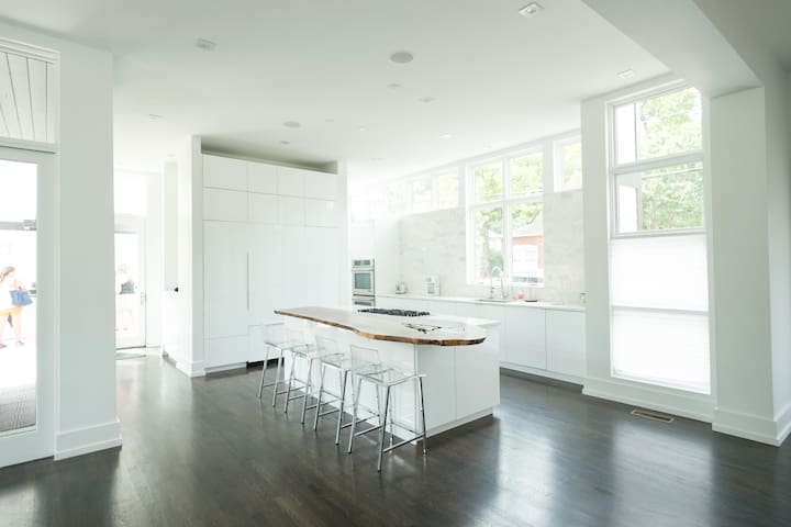 Luxury Retreat Home in the Heart of 12 South