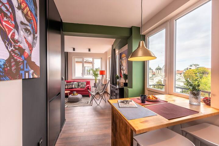 Amazing Views| Two Bedrooms| Best Central Location