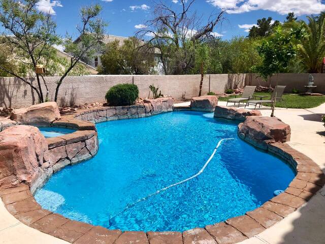 Spacious Retreat with Pool near RedRock Canyon gallery image 2