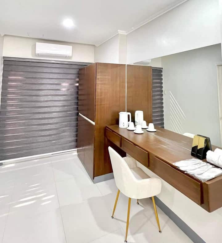 California King Bedroom W/ Access To Swimming Pool - Lingayen