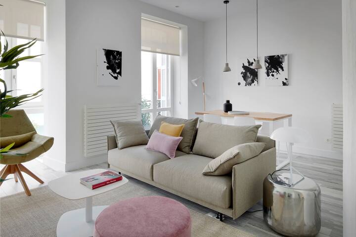 Concha Bay 3 by FeelFree Rentals gallery image 3