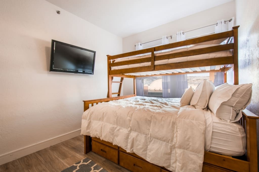 Guest Private Bedroom