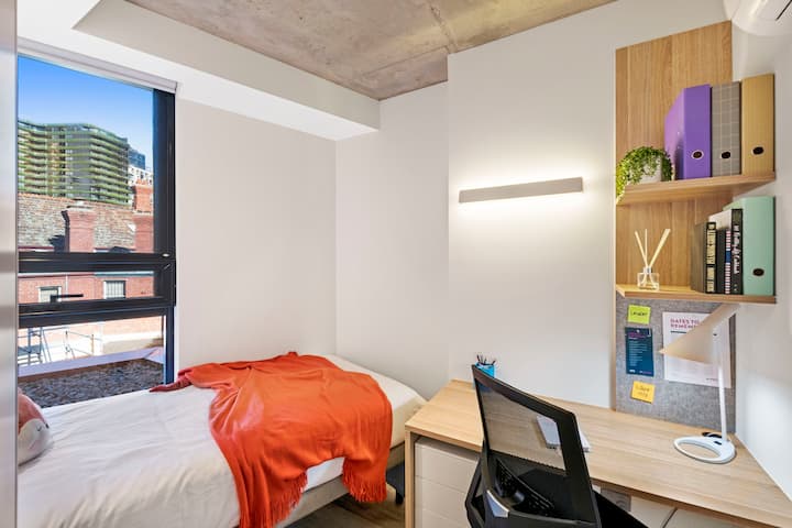 5 Bedroom Apartment Right Next To University Of Melbourne Apartments For Rent In North Melbourne Victoria Australia
