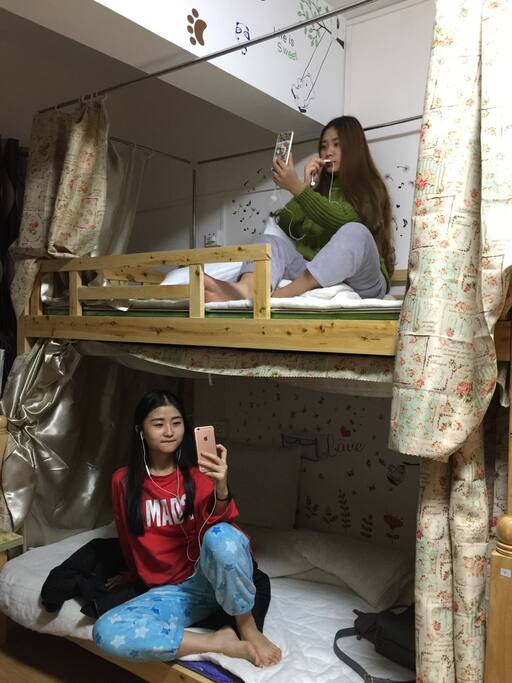 私密女生8人间