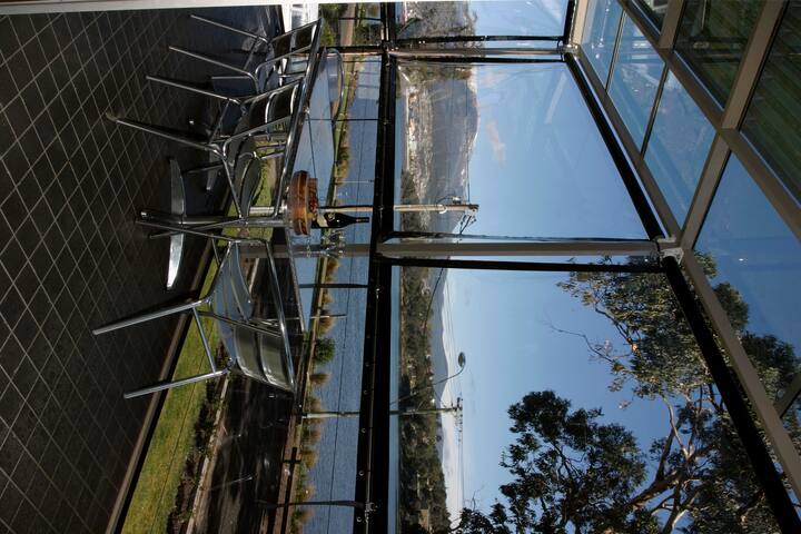 Waterfront – sleeps 7, Courtesy car gallery image 4