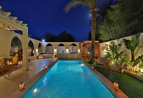 A thousand and one nights in Dar al Andalus by the sea