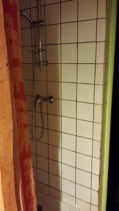 douche et toilettes