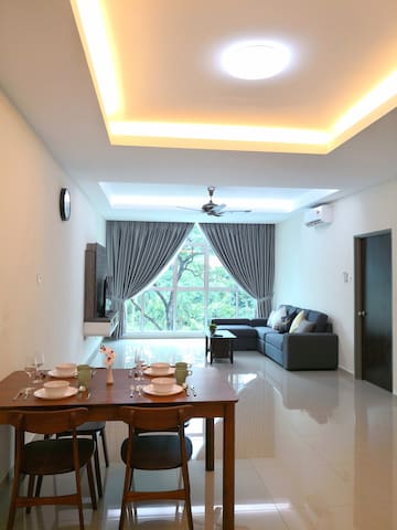 The SunShine @ Cornerstone Condominium - 3BR