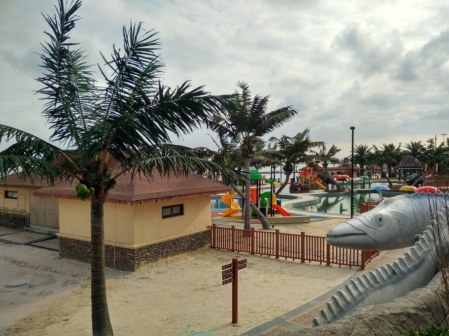 小区临海景色