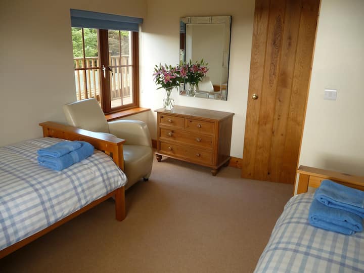 Стая с 2 единични легла на първия етаж.