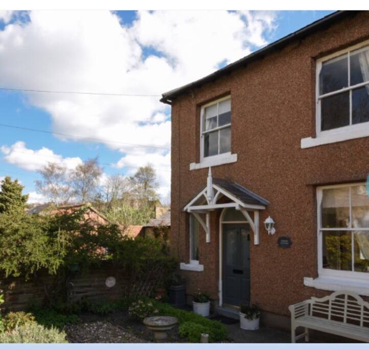 Topiary Cottage, sit back and relax in the secluded courtyard garden to the front of the cottage.