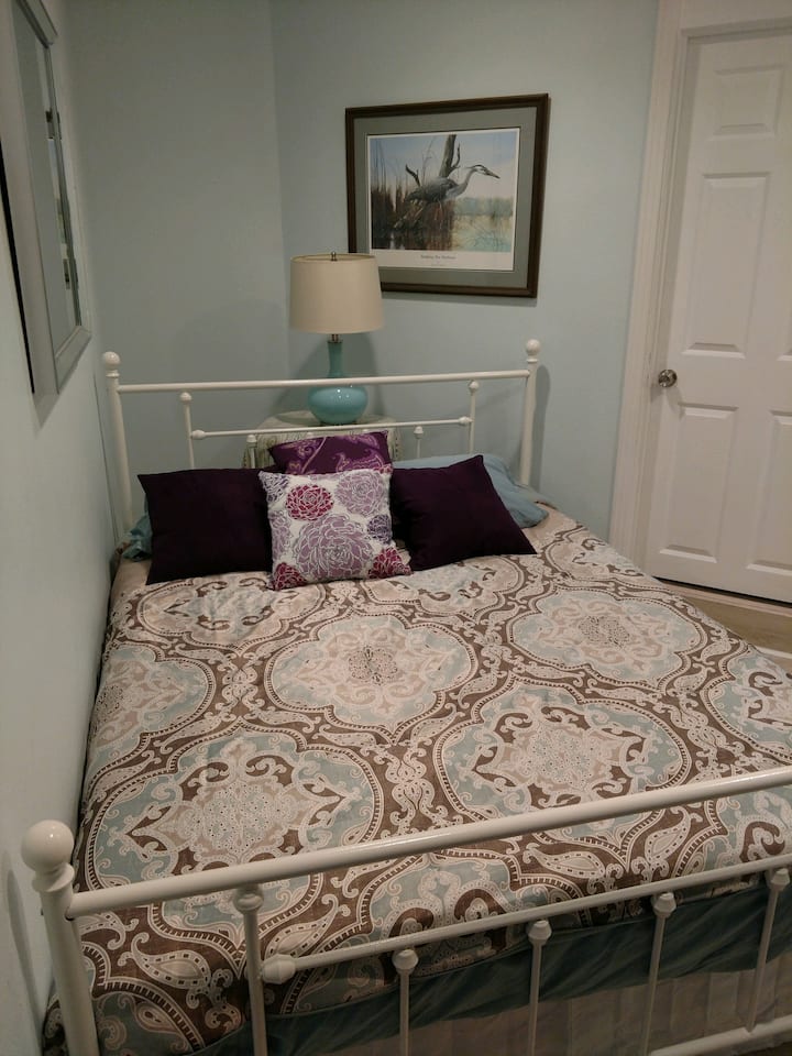 غرفة نوم... كوين