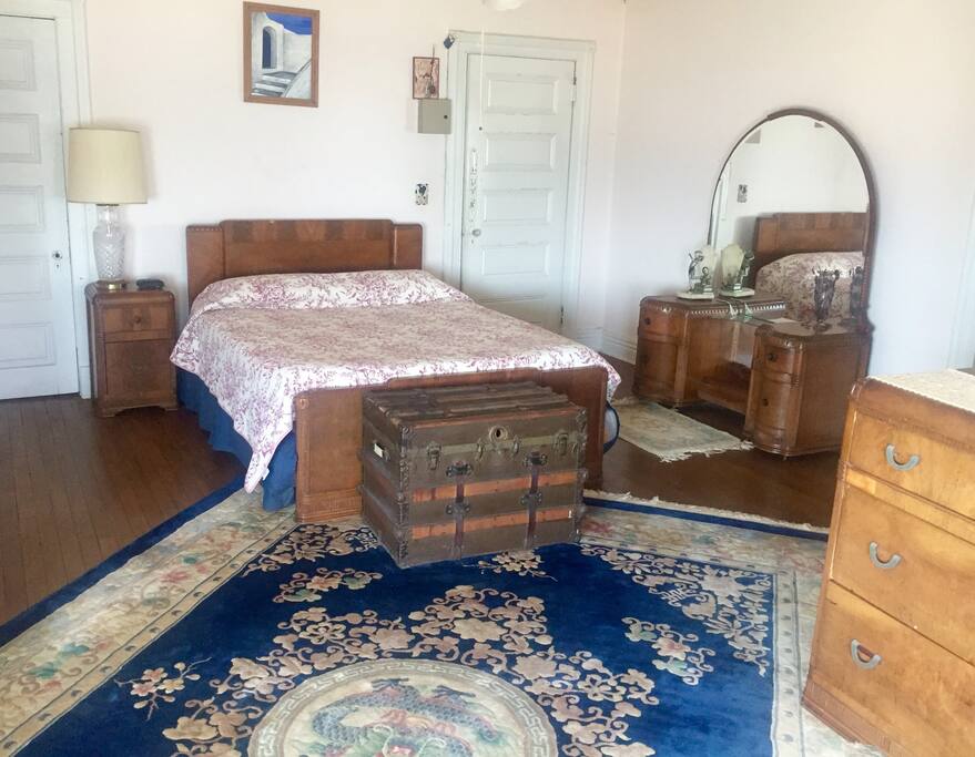 Ocean front bedroom with Art Deco antiques