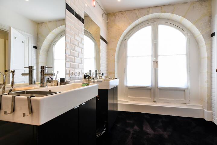 Appartement de standing dans le triangle d’or gallery image 5