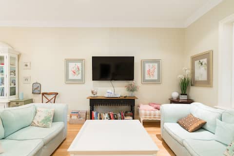 Top Airbnb: "On The Terrace" luxury heritage cottage in North Adelaide