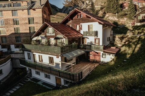 Ski and hiking cabin in Stuben