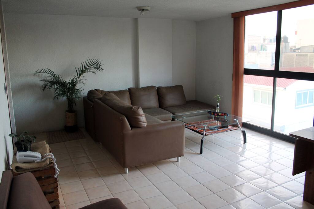 sala con excelente ventilación