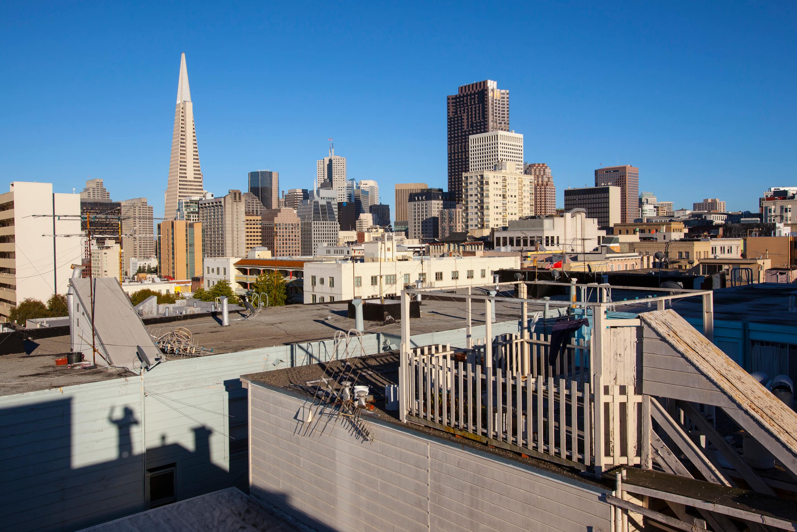 Beautiful Nob Hill Apartment with Perfect Location - Image 2