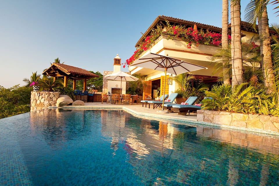 A hacienda-style villa on the Conchas Chinas shore, Puerto Vallarta, Jalisco, Mexico, photo 2 of 10