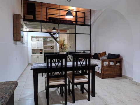 LOFT ONCE 07 - CENTRICO. Apto p/ 4 pers.