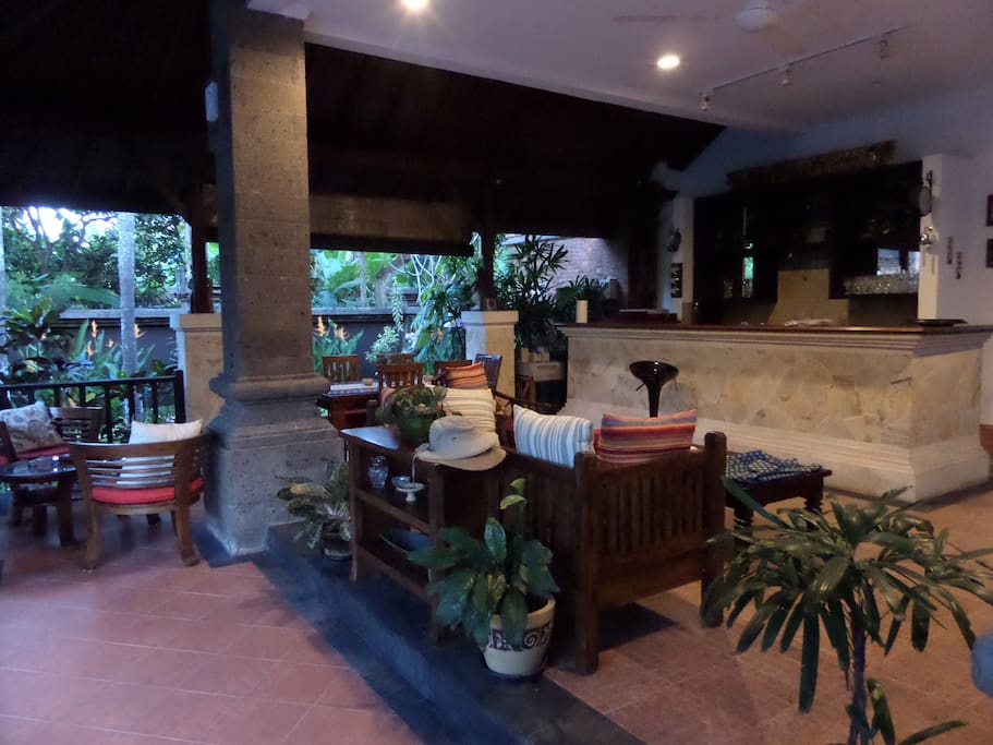 Open and cool common areas
