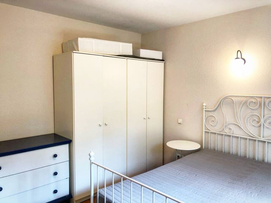 1st room