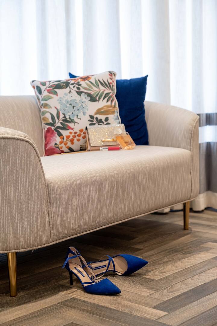Living room image 8