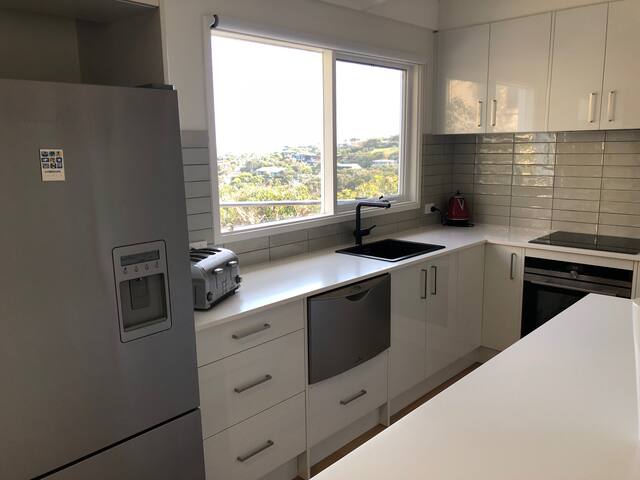 Otways Great Ocean Road beach house gallery image 5