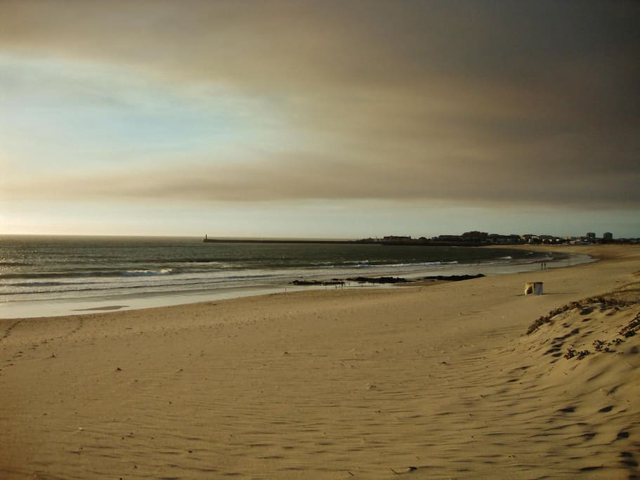 Praia da Azurara defronte ao Condomínio Gaivota