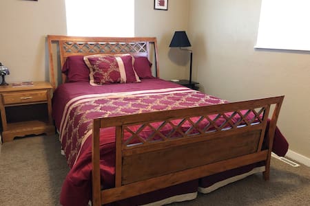 Quiet, Private Room in Super Convenient Location!