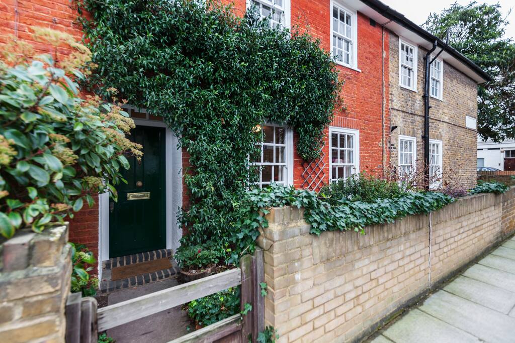 We love the jasmine climbing up the front of the house