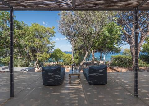 "Megara on the Beach" Villa