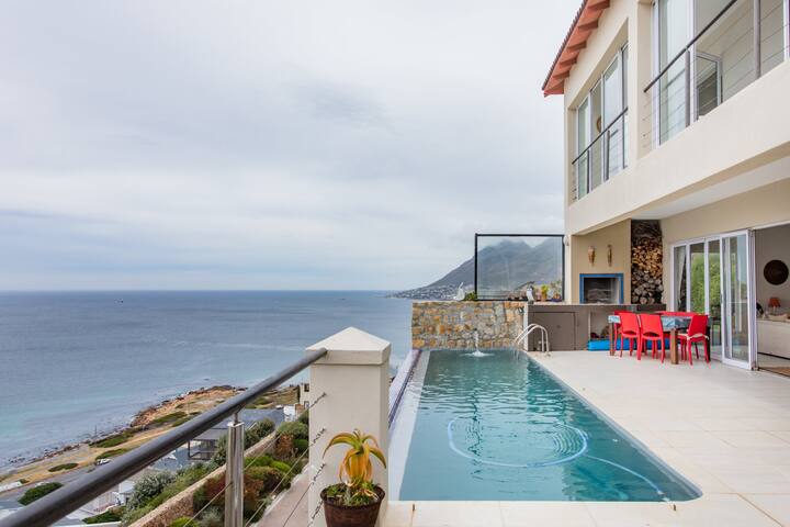 Spectacular, secure setting Cairnside/Simonstown