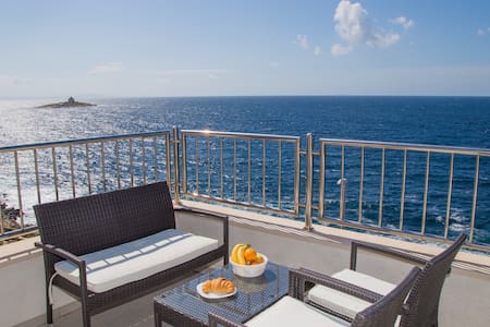 Exclusive Seafront Penthouse